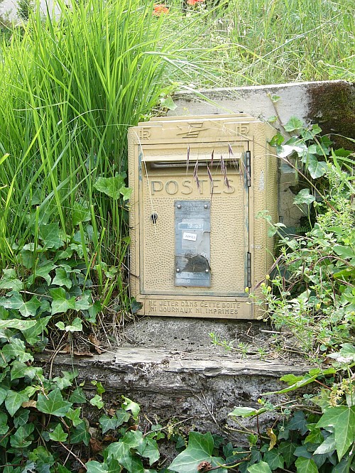 Postbox at Pradels, near Olargues